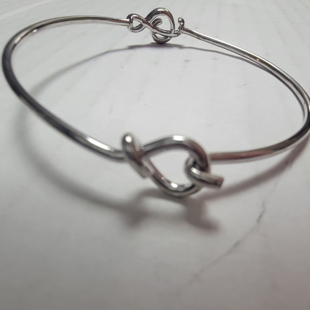 Music Note Bracelet - Picture 4 of 8